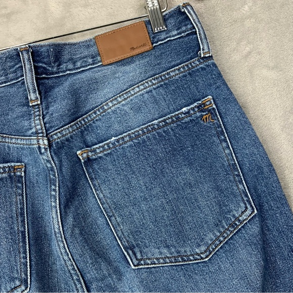 Madewell The MOM Jean in Downey Wash. Women’s Size T30. (T20). - Picture 5 of 9
